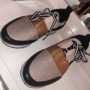 Steve madden -Artic Rose Gold Shoes